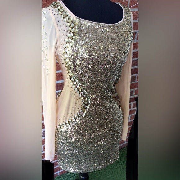 Reversible Gold sequined sheer Prom dress Size M - Picture 3 of 14